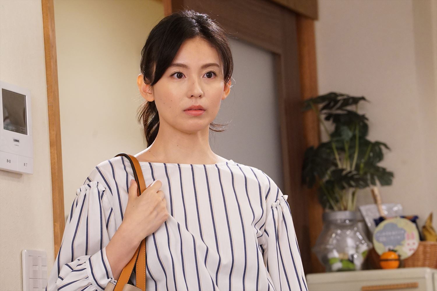 本仮屋ユイカ／「Love or Not 2」第1話より（C）エイベックス通信放送／フジテレビジョン