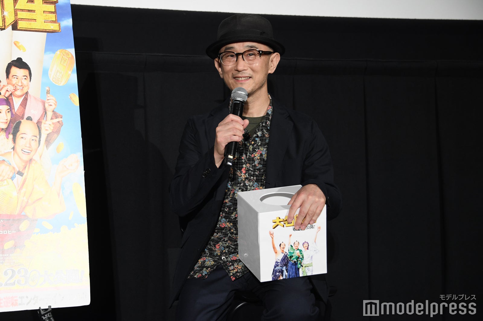 質問にウキウキで回答する前田哲監督（C）モデルプレス