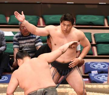 元遠藤ばり男前の大森が幕下デビュー白星発進「見る人に感動と勇気を与えたい」