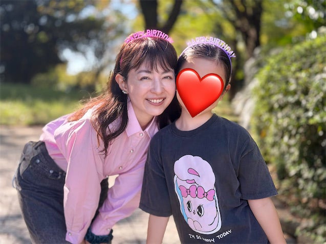 平井理央、9歳長女との親子ショット公開「素敵なママ」「尊敬します」の声