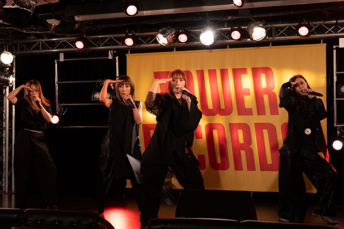 LINA、REINA、MINA、NANA/MAX(提供写真)