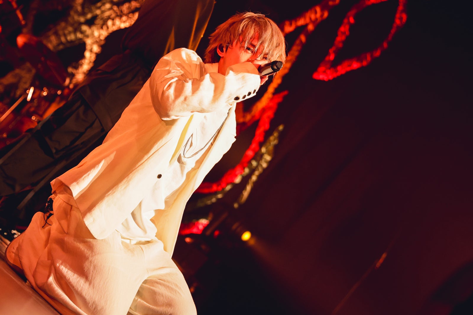 SKY-HI、ホールツアー開幕 追加公演決定