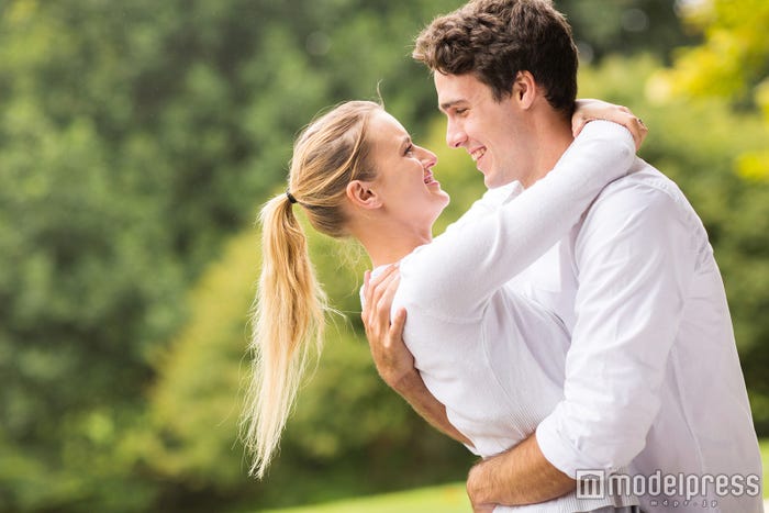 可愛いキス待ちしぐさで彼を悶絶させちゃおう(photo by michaeljung/Fotolia)