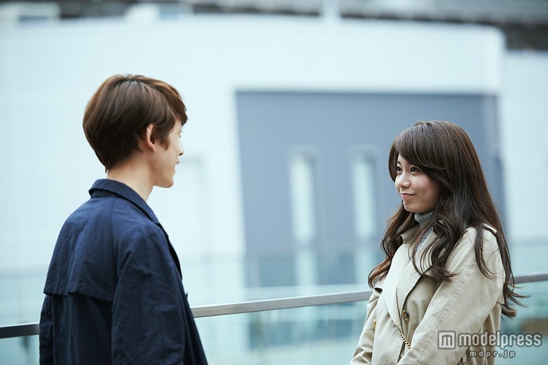 （左より）坂口健太郎、森カンナ