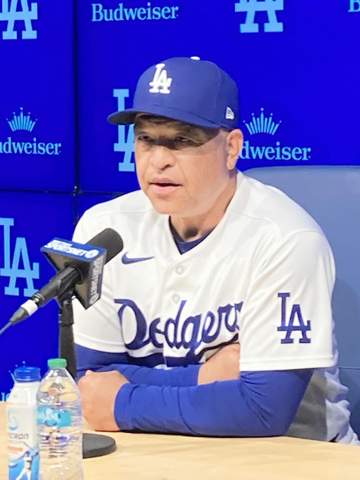 ドジャース激震 キケ・ヘルナンデスが負傷者リスト入りへ ロバーツ監督明言「非常に残念だ」メジャー復帰からわずか2日 本人は落胆隠せず「恥ずかしく思ってる」