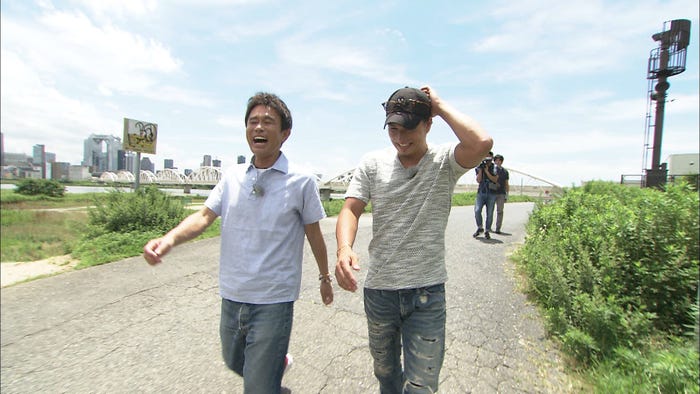 (左から)浜田雅功、市原隼人(C)MBS