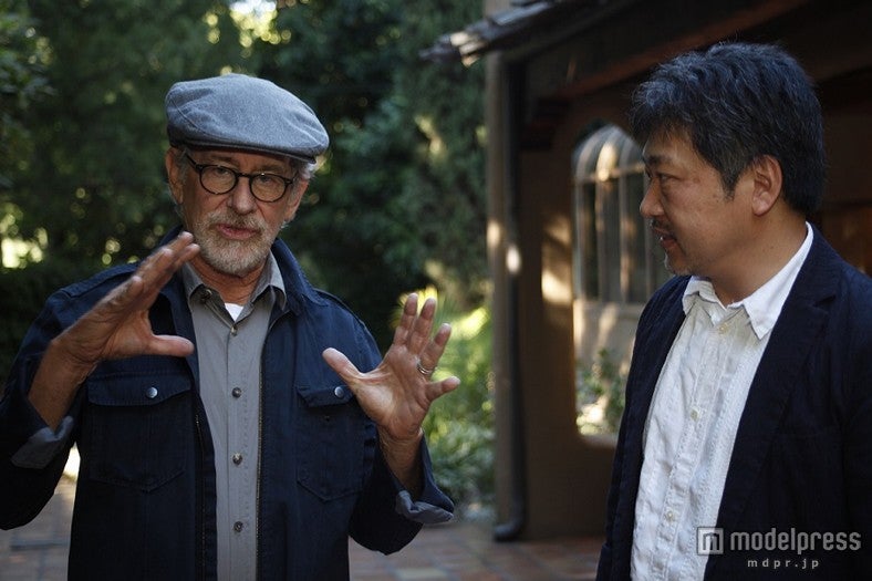 スティーブン・スピルバーグ、是枝裕和監督【左から】（C）2013『そして父になる』製作委員会