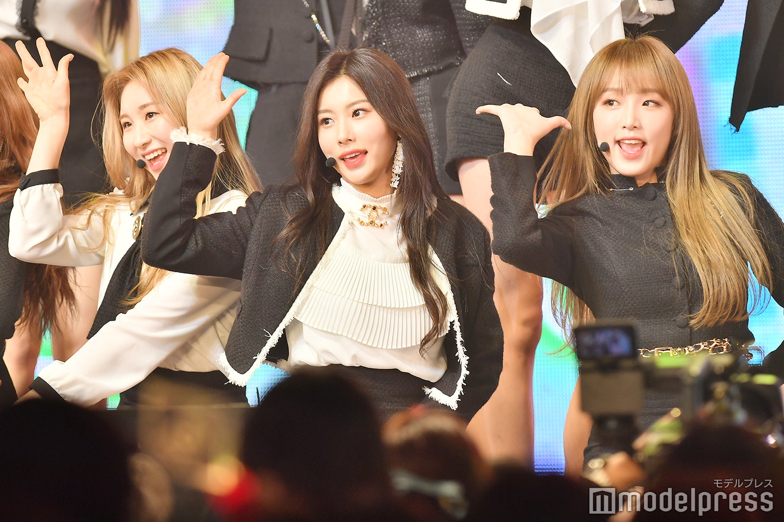 IZ*ONE （C）モデルプレス