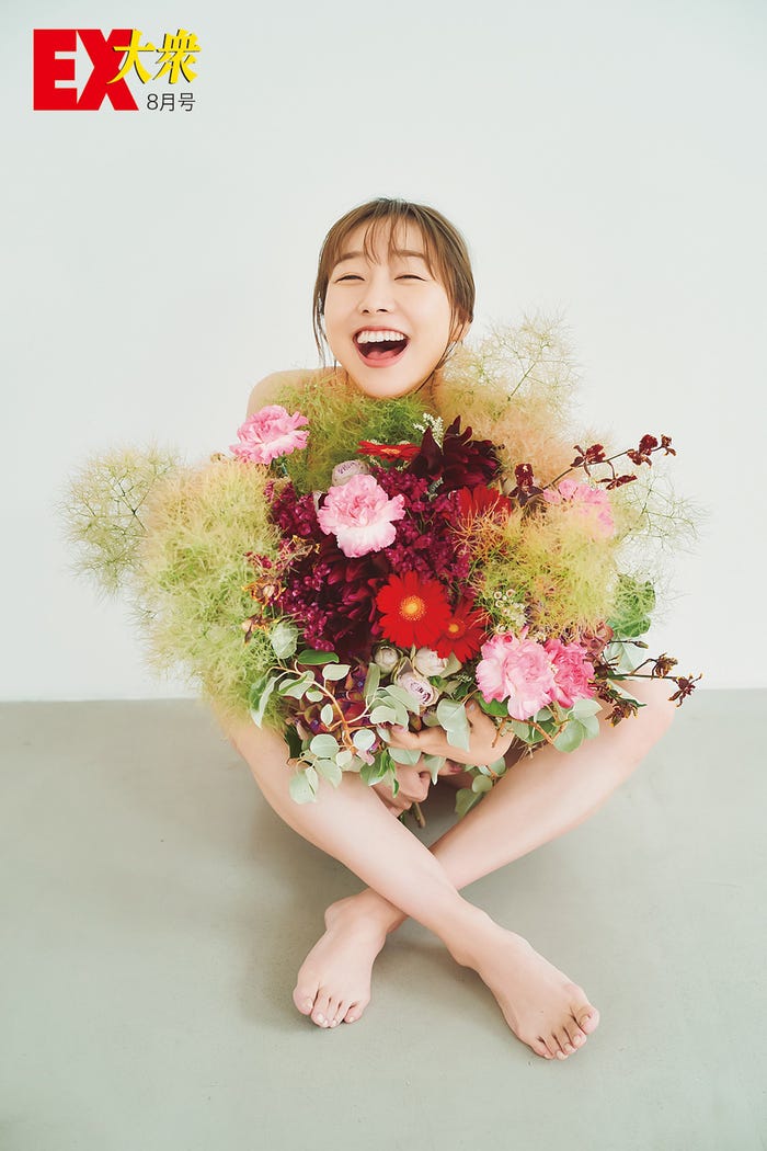 須田亜香里/撮影:千葉タイチ・双葉社