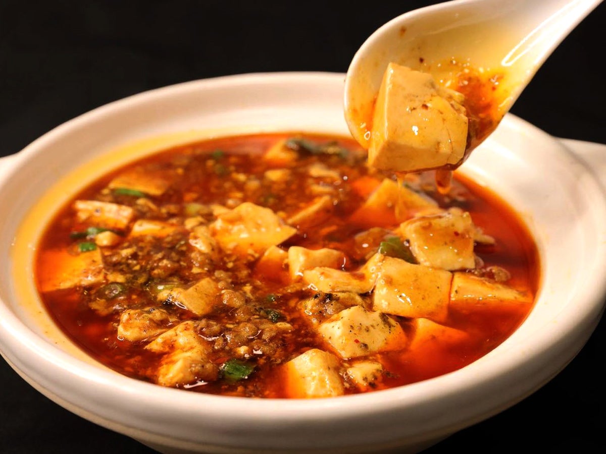 麻婆豆腐800円、麻婆ハンバーグ1500円／提供画像