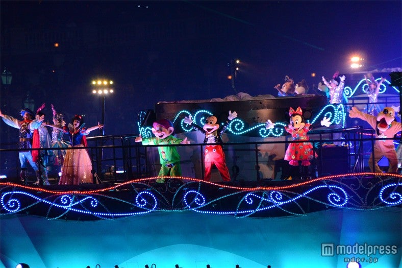 東京ディズニーシー「カラー・オブ・クリスマス」