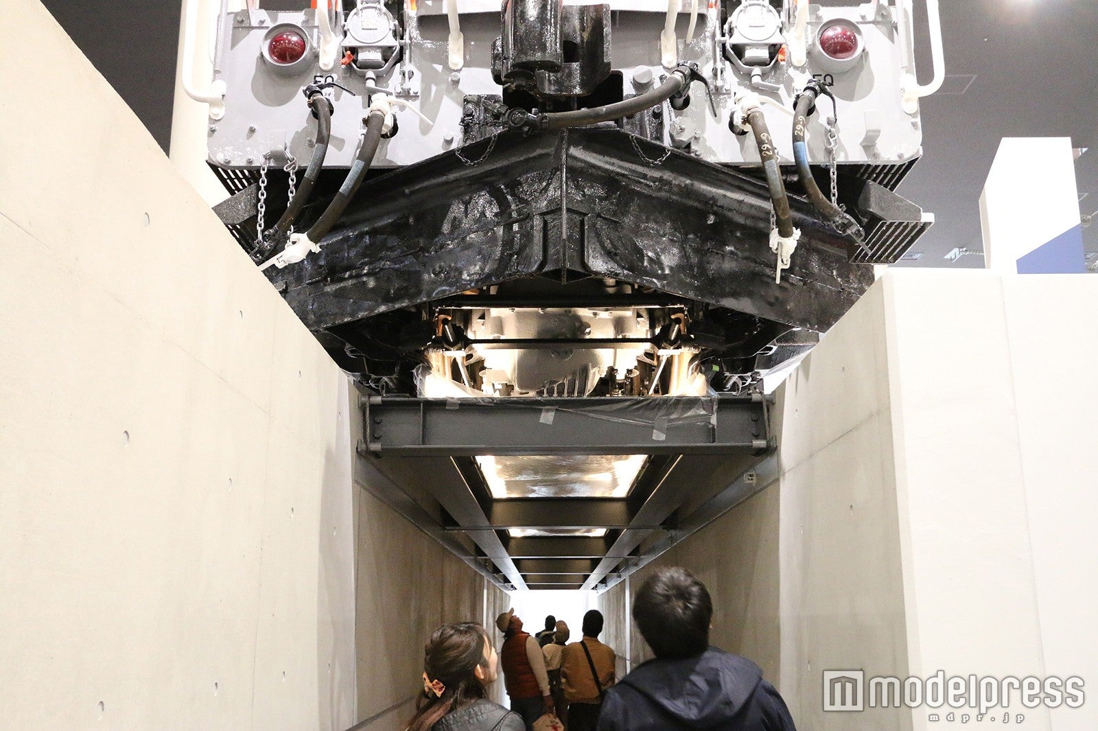 かさ上げ展示／画像提供：西日本旅客鉄道