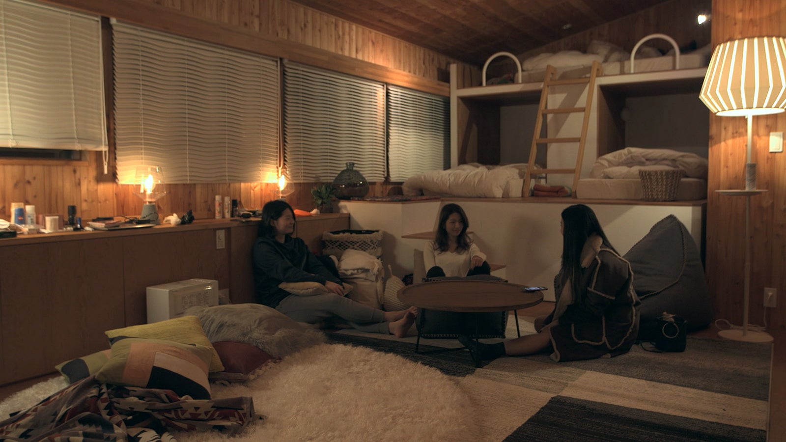 つば冴、安未、みずき「TERRACE HOUSE OPENING NEW DOORS」8th WEEK（C）フジテレビ／イースト・エンタテインメント