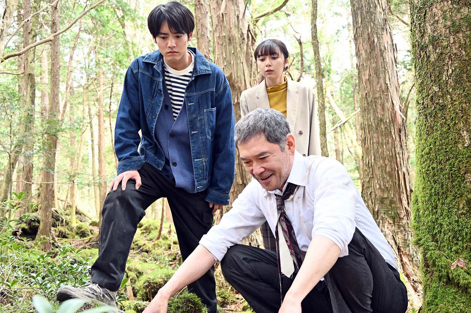 杉本哲太、赤楚衛二、上白石萌歌「ペンディングトレイン―８時２３分、明日　君と」第4話より（C）TBS