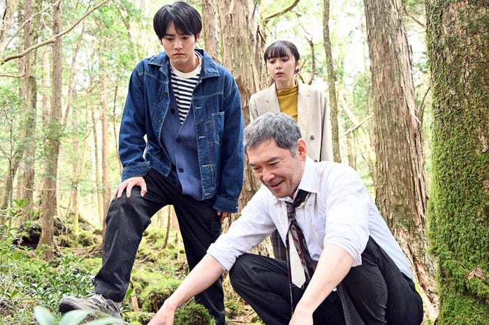杉本哲太、赤楚衛二、上白石萌歌「ペンディングトレイン―8時23分、明日 君と」第4話より(C)TBS