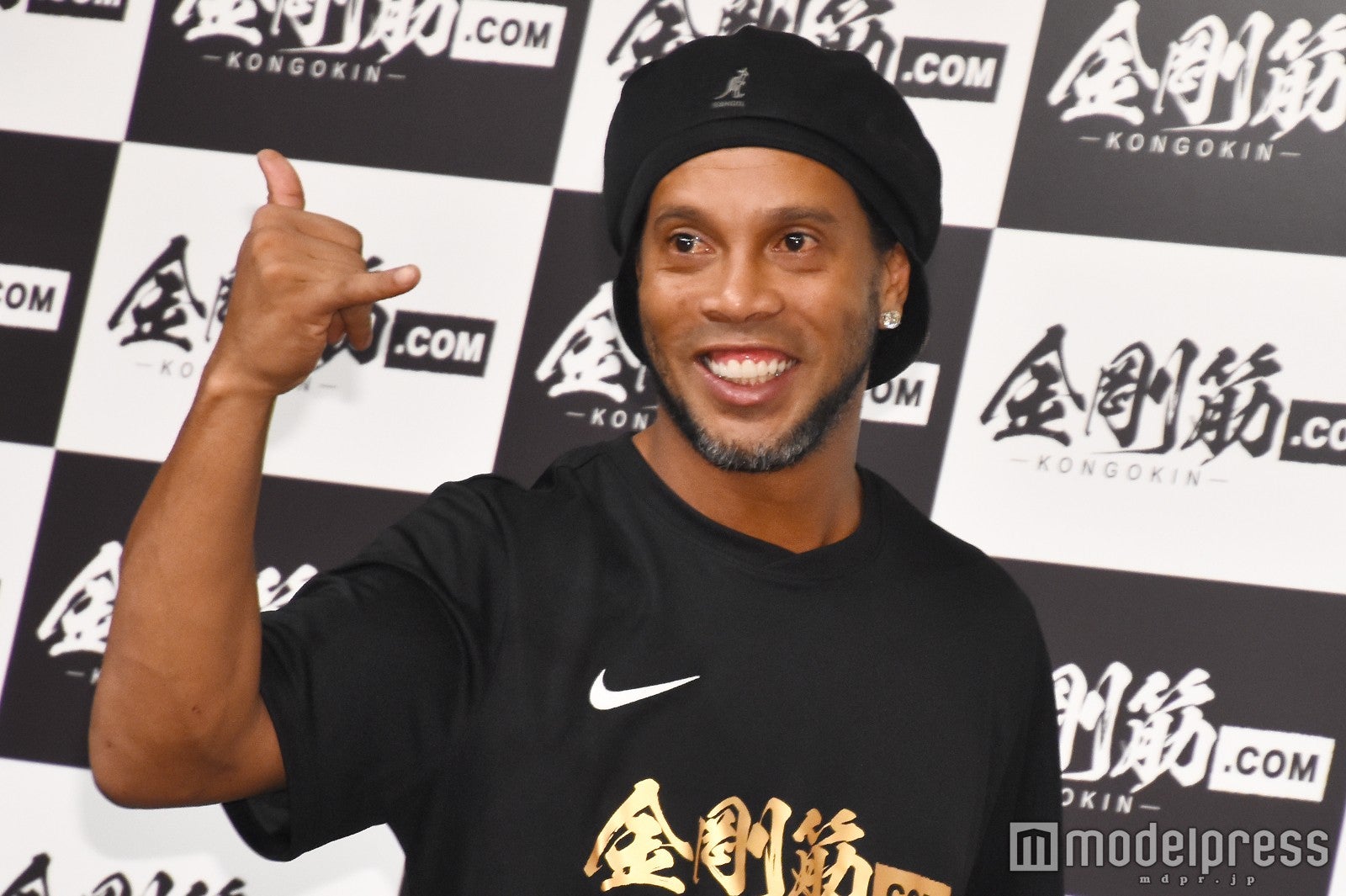 ロナウジーニョ 引退の理由を明かす 今後 政界進出に言及 引退表明後初来日 モデルプレス ロナウジーニョ 引退の理由を明かす 今後 政界進出に言及 引退表明後初来日 モデルプレス