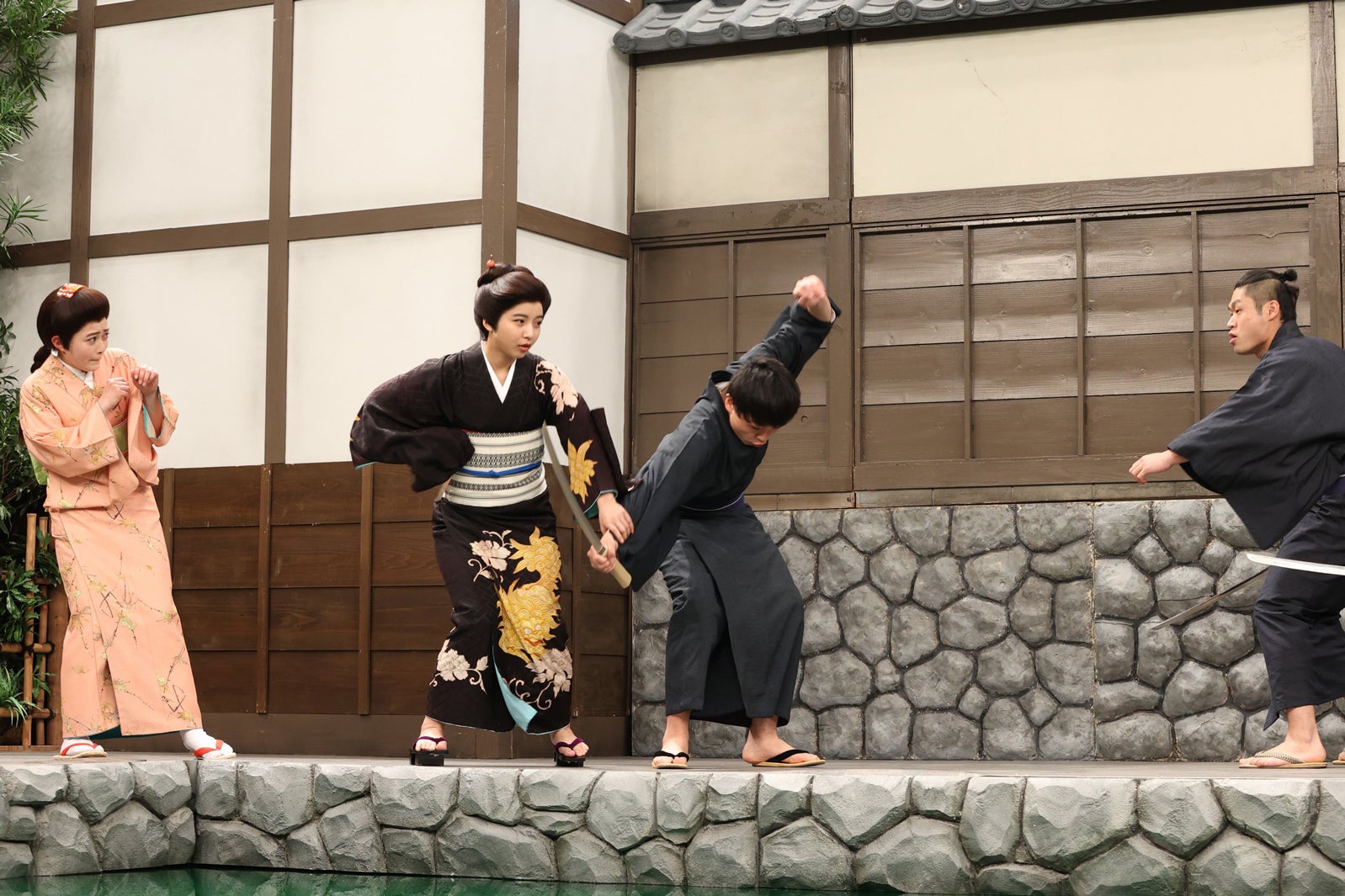 井上咲楽、山之内すず（C）フジテレビ