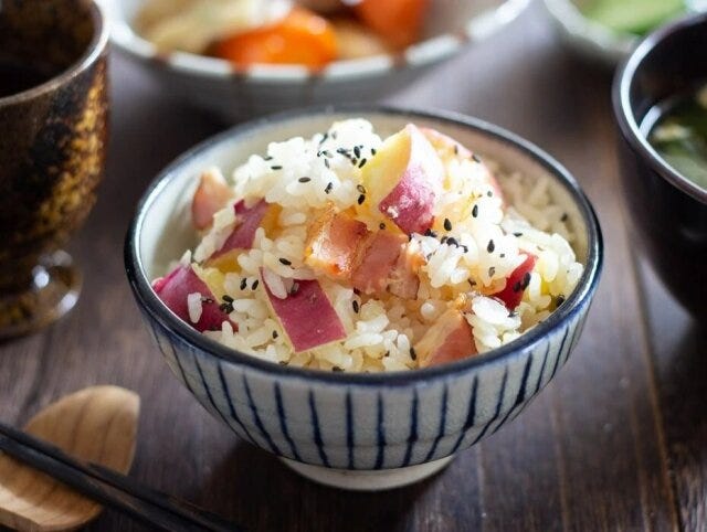 さつまいもとベーコンの炊き込みご飯