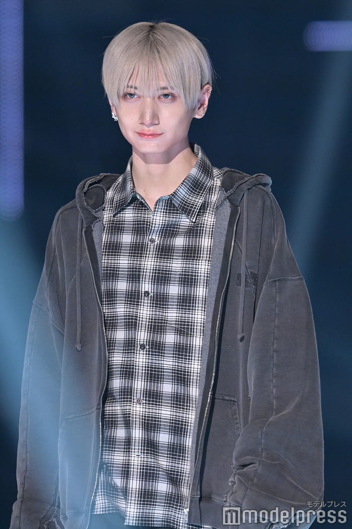 吉井添、川後陽菜(C)モデルプレス