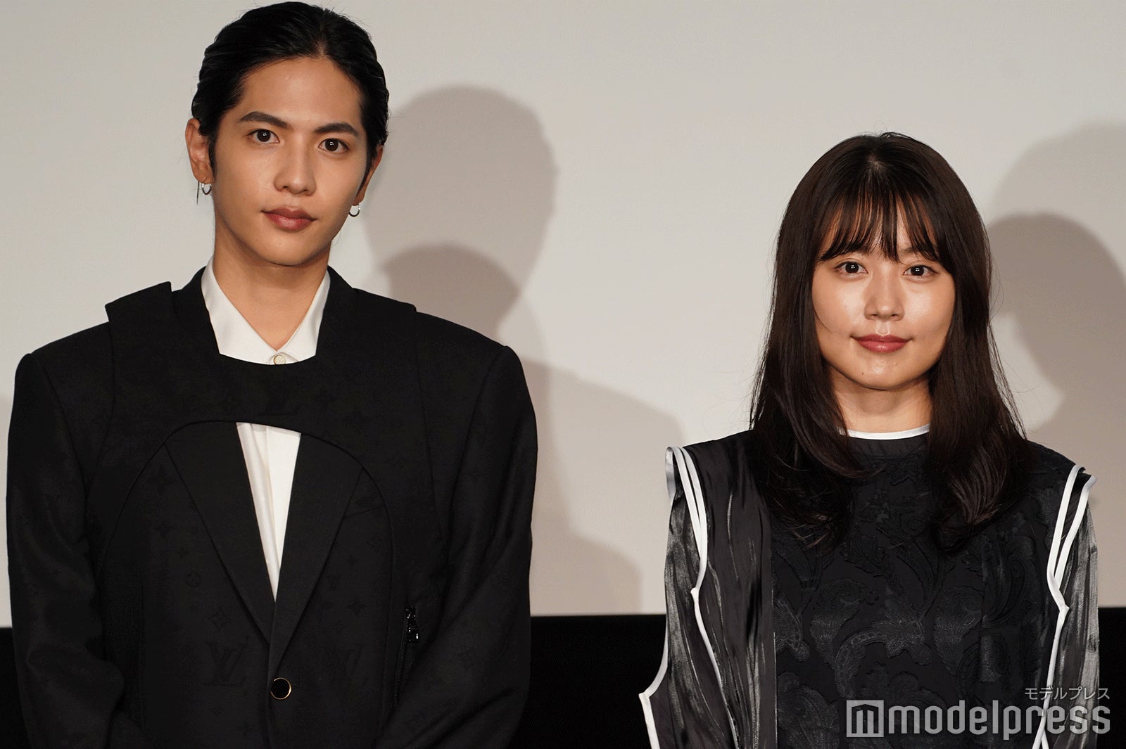 志尊淳、有村架純（C）モデルプレス