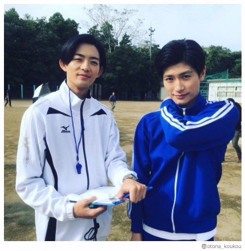 三浦春馬 竜星涼 ジャージ姿もカッコイイ イケメン対決しんどい 一緒に授業受けたい と反響 オトナ高校 モデルプレス 三浦春馬 竜星涼 ジャージ姿もカッコイイ イケメン対決しんどい 一緒に授業受けたい と反響 オトナ高校 モデルプレス