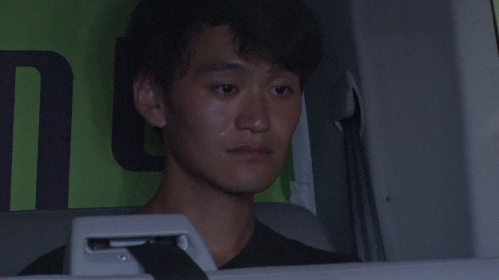 シャイボーイの頬にも涙が…／「あいのり：Asian Journey」第10話より（C）フジテレビ