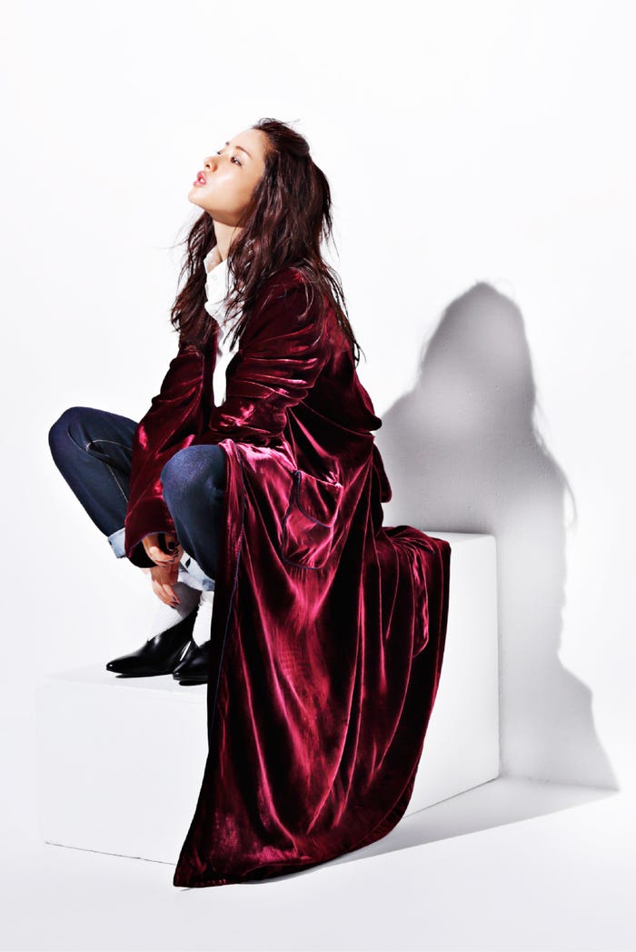 ベロアガウン(C)TOPLOG