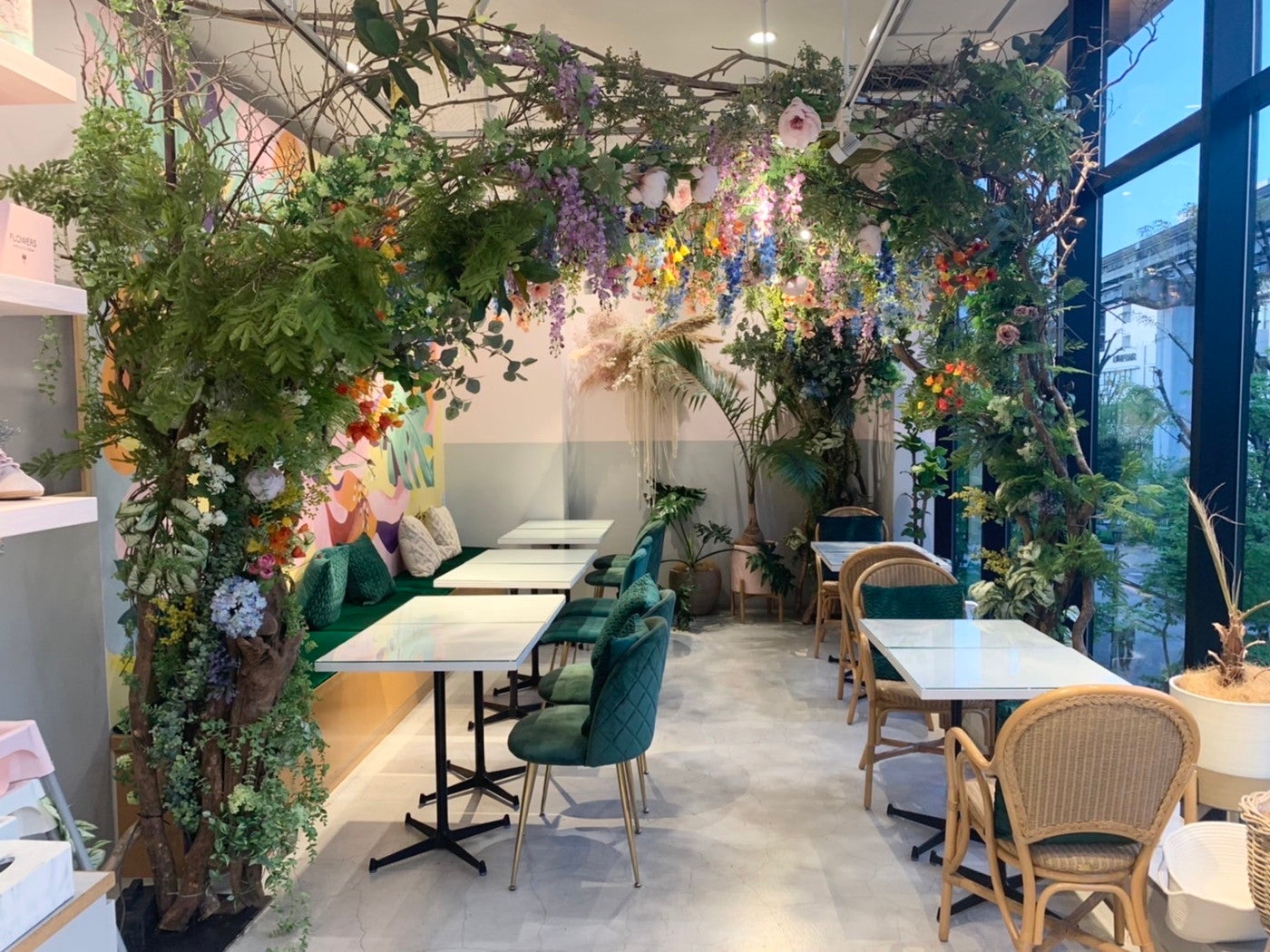 FLOWERS BAKE ＆ ICE CREAM／提供画像