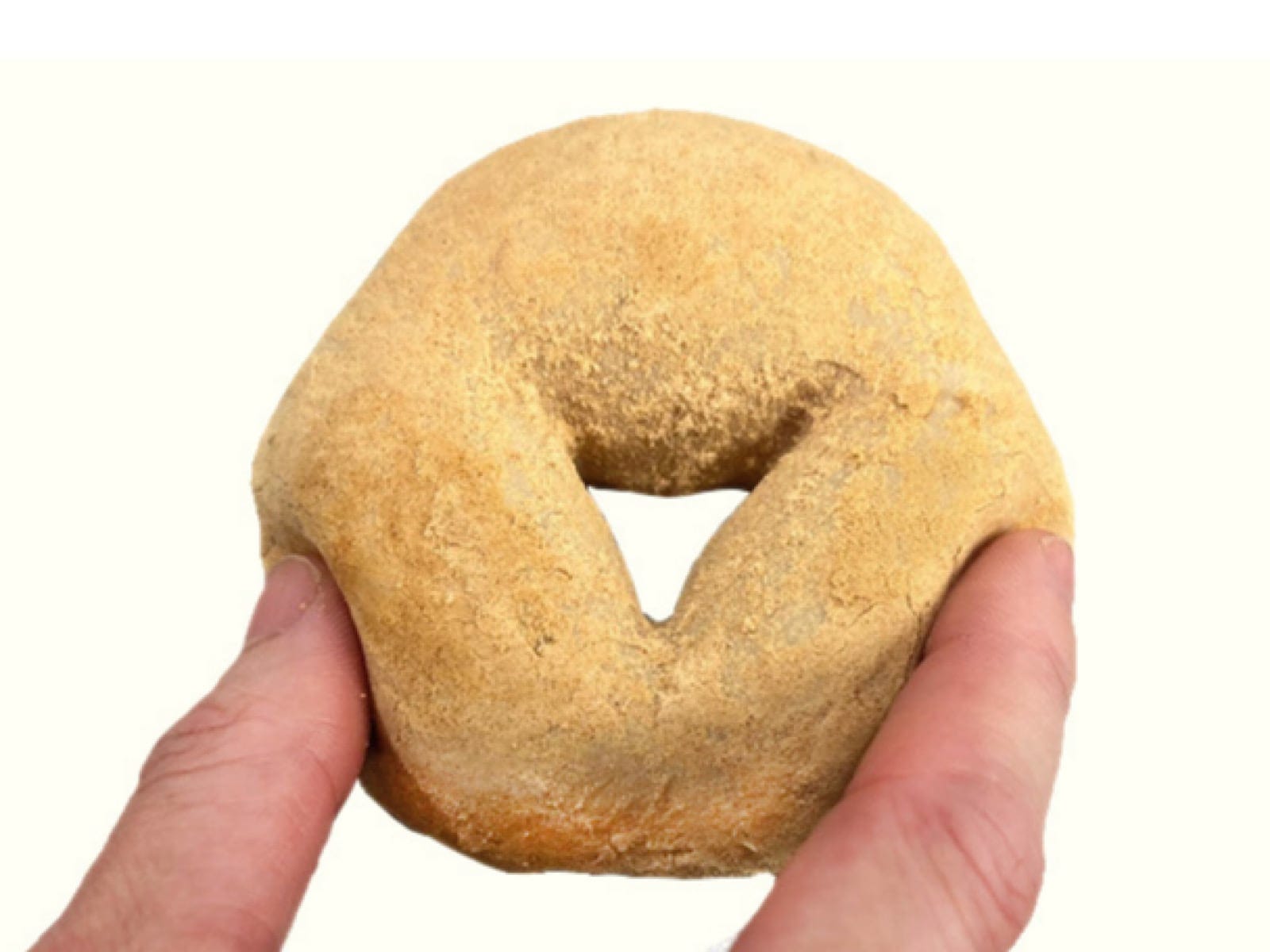 手で持つと分かるほど、やわらかさがありつつも弾力もある新食感!