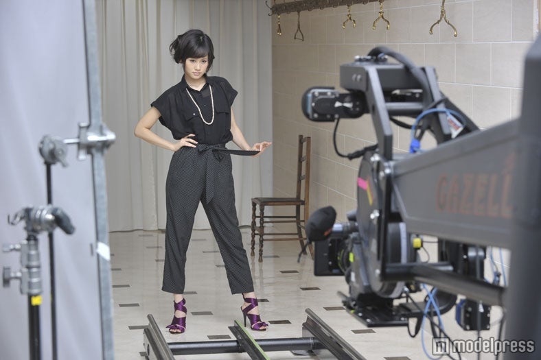 AKB48前田敦子／CMメイキングカット