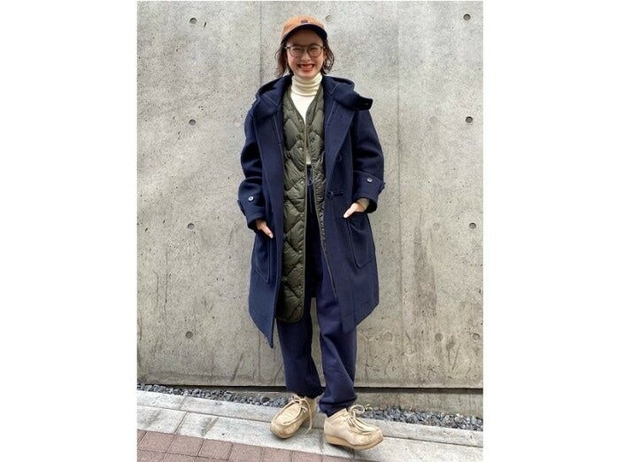 ロングベストは一枚でも、コートのインナーにもなって便利　出典：StyleHint