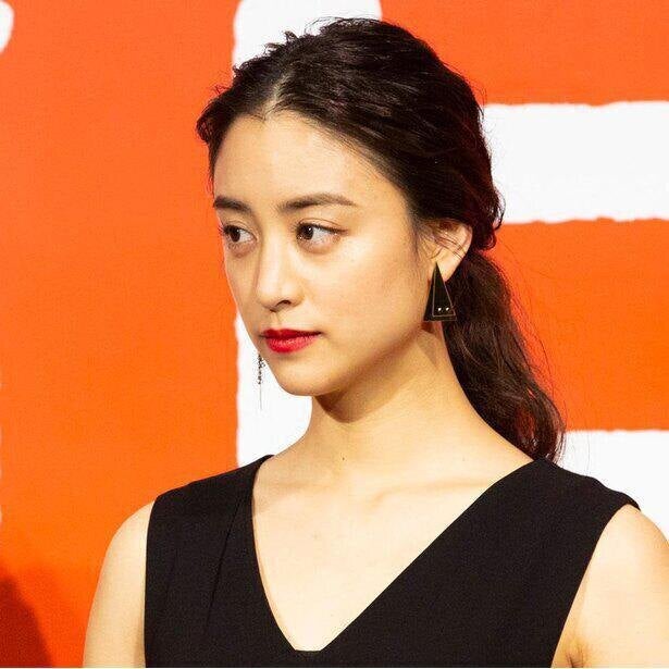 山本美月 佐藤二朗に結婚を事前に告げなかった理由を明かす すごいおしゃべりさんのイメージがあって モデルプレス