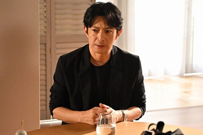 津田健次郎「西園寺さんは家事をしない」第10話より(C)TBS