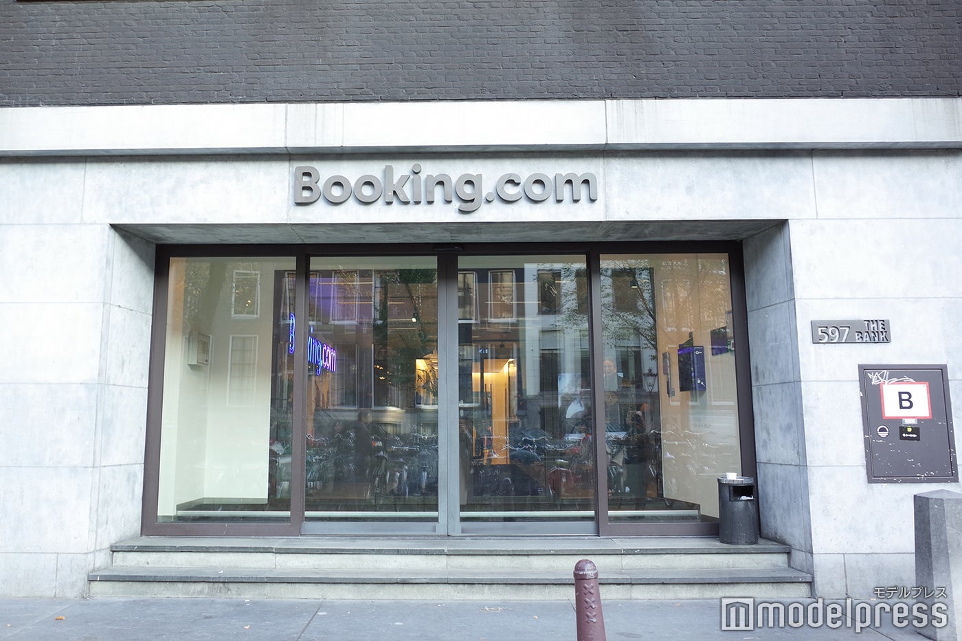 銀行を改築したことから“BANK”と呼ばれるBookng.comアムステルダム本社屋（C）モデルプレス