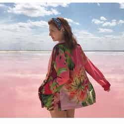 エリーローズも旅した絶景“ピンクラグーン”って?メキシコの塩湖が夢のような美しさ