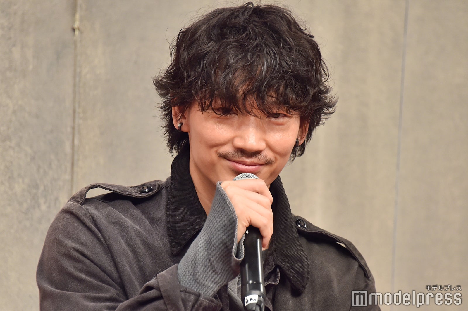 綾野剛 （C）モデルプレス