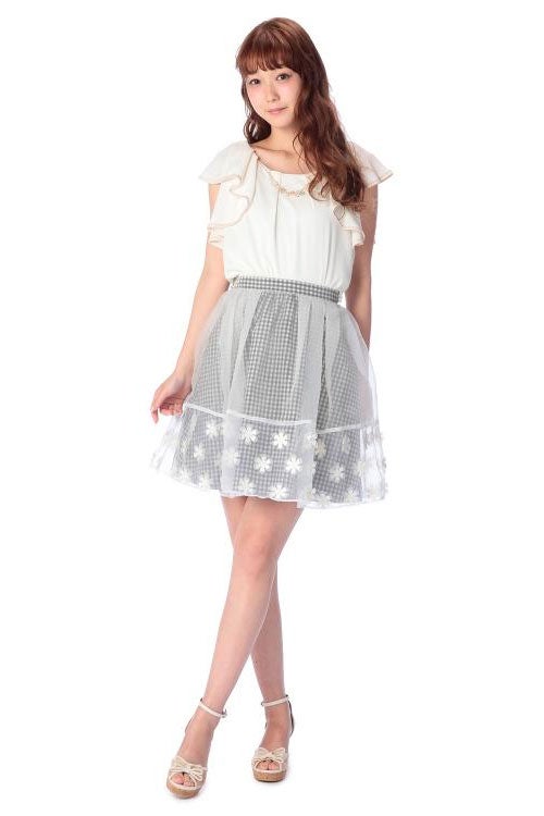 お花オーガンジースカート「JugeETTA」9,072円（税込）