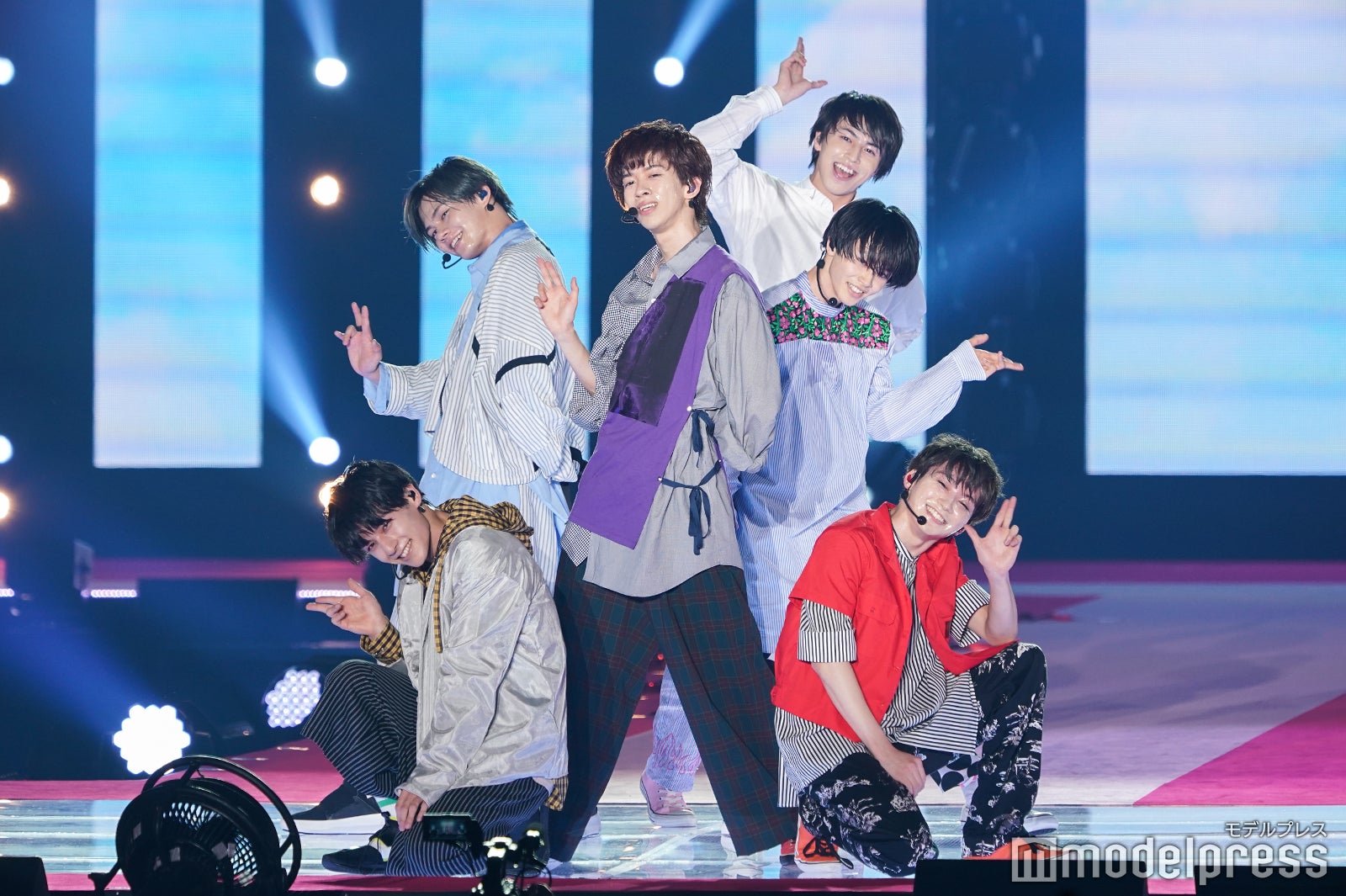 超特急「バッタマン」「超えアバ」…怒涛の10曲メドレーで会場揺れる全力パフォーマンス＜GirlsAward 2018 S／S ＞