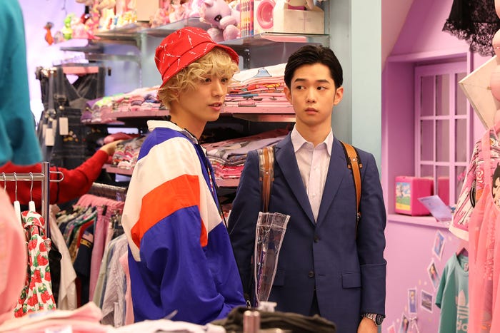 黒羽麻璃央、千葉雄大(C)NTV