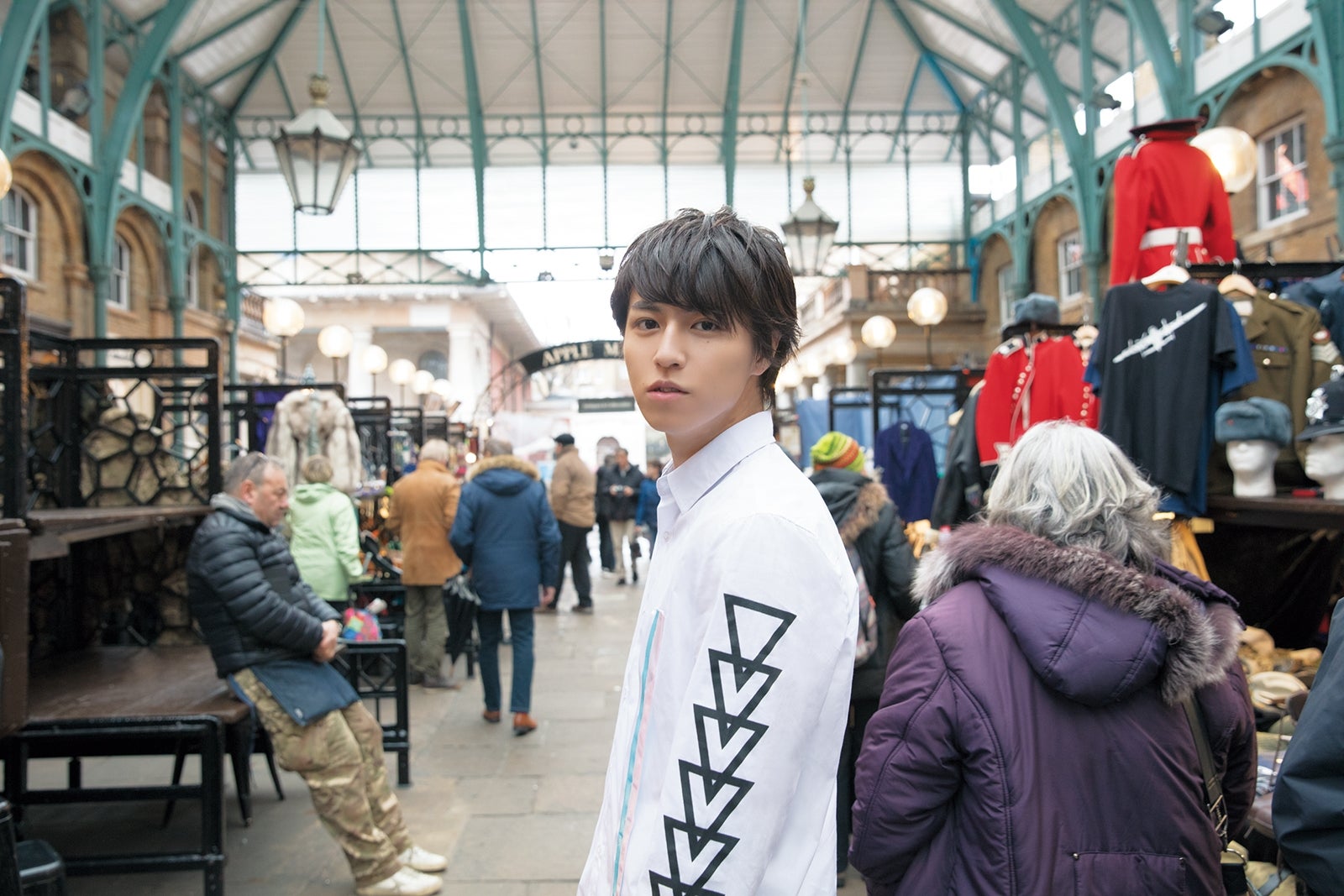 タカシ／タカシ写真集『ユニオンジャックであなたの心もジャック!!!!!!!!』より（提供画像）