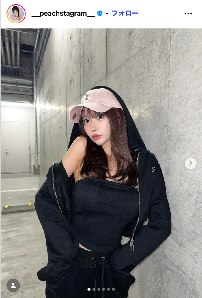 ミディアムヘアの伊藤桃々/伊藤桃々Instagramより