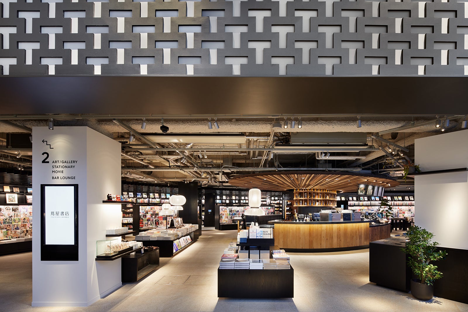 六本木 蔦屋書店／画像提供：CCC