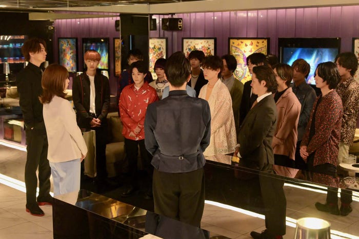 三浦翔平、桜井ユキら「ホスト相続しちゃいました」第8話より(C)カンテレ