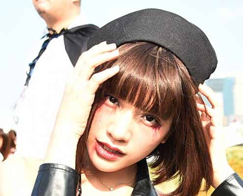 ヴィエンナ、SEXYミリタリーで美脚コスプレ 日本最大級ハロウイーンを満喫