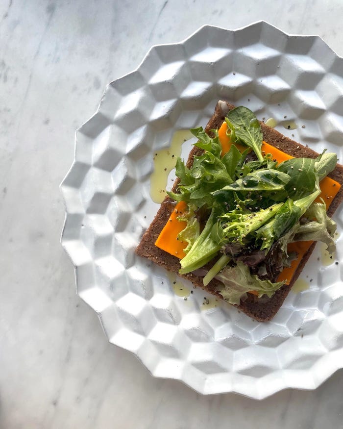 加治ひとみ「かぢ習慣 自律神経と腸活で『なりたい自分』に」(C)扶桑社