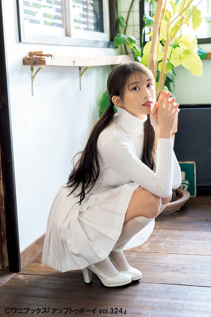 牧野真莉愛/「アップトゥボーイ Vol.324」特典ポスター表(画像提供:ワニブックス)