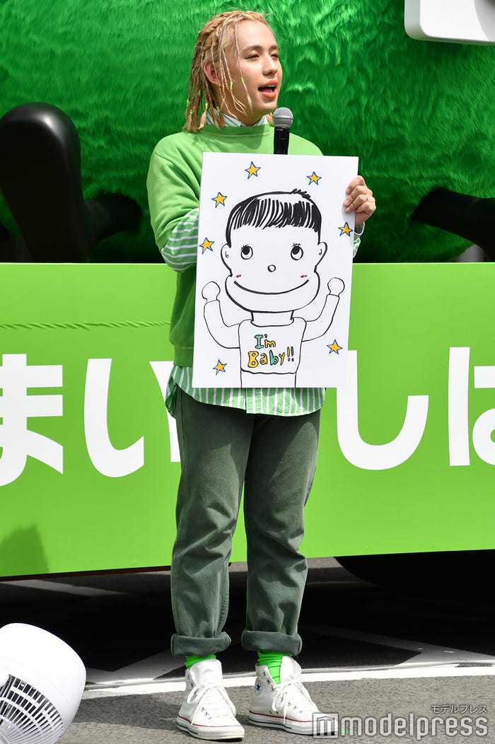 りゅうちぇる、息子・リンクくんの似顔絵を初披露 (C)モデルプレス