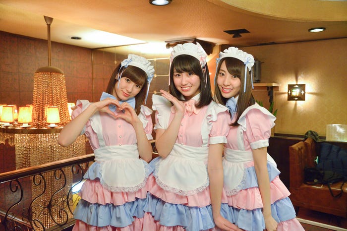 生田衣梨奈、佐々木彩夏、藤江れいな (C)テレビ東京