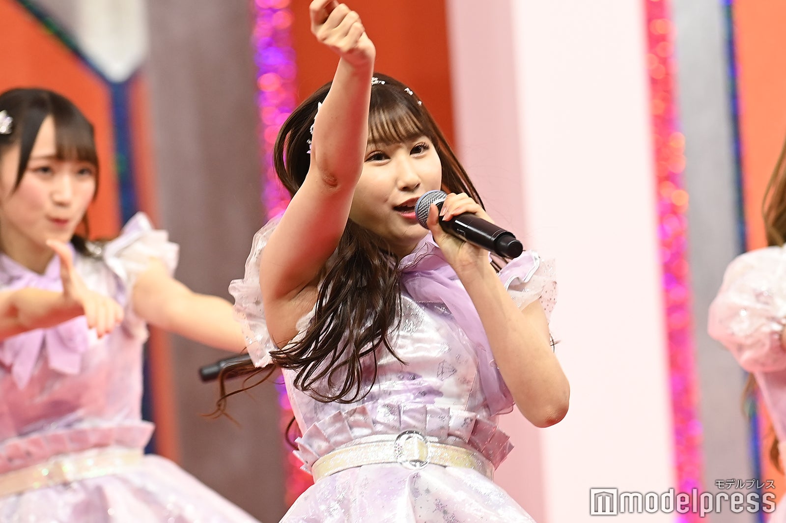 ＝LOVE（C）モデルプレス