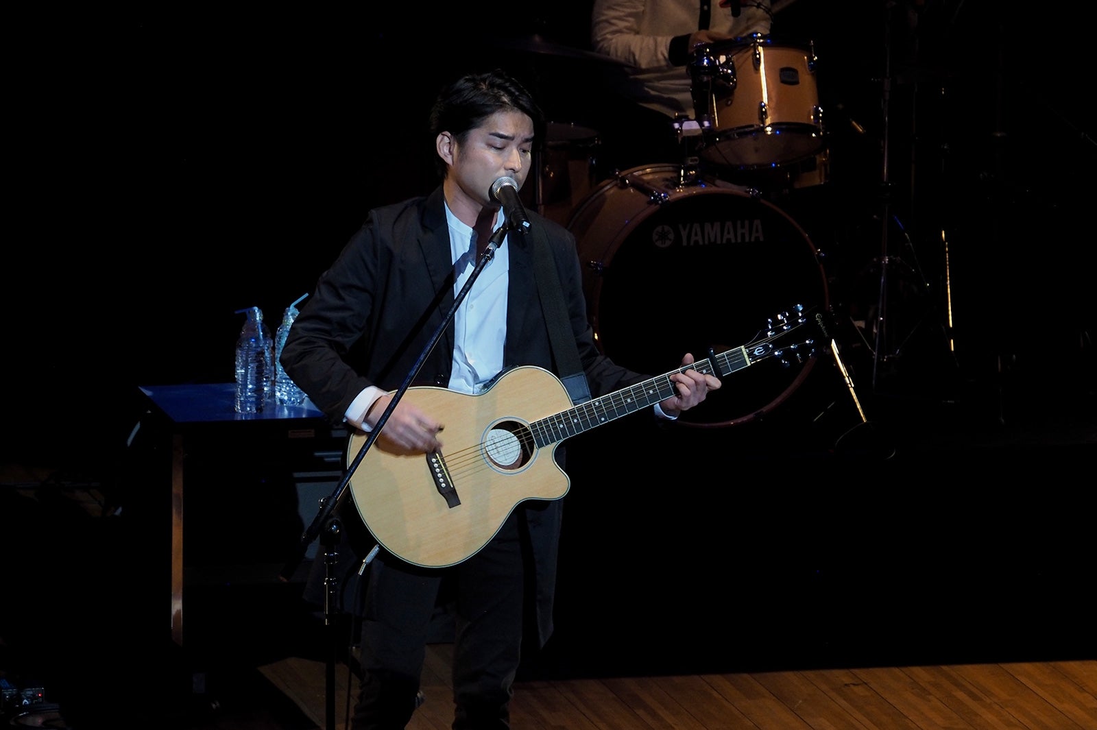 西浦秀樹／ライブ「Gratitude（グラッチュード）2016」より（画像提供：所属事務所）